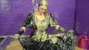 messy-gown-and-opera-gloves_19.jpg